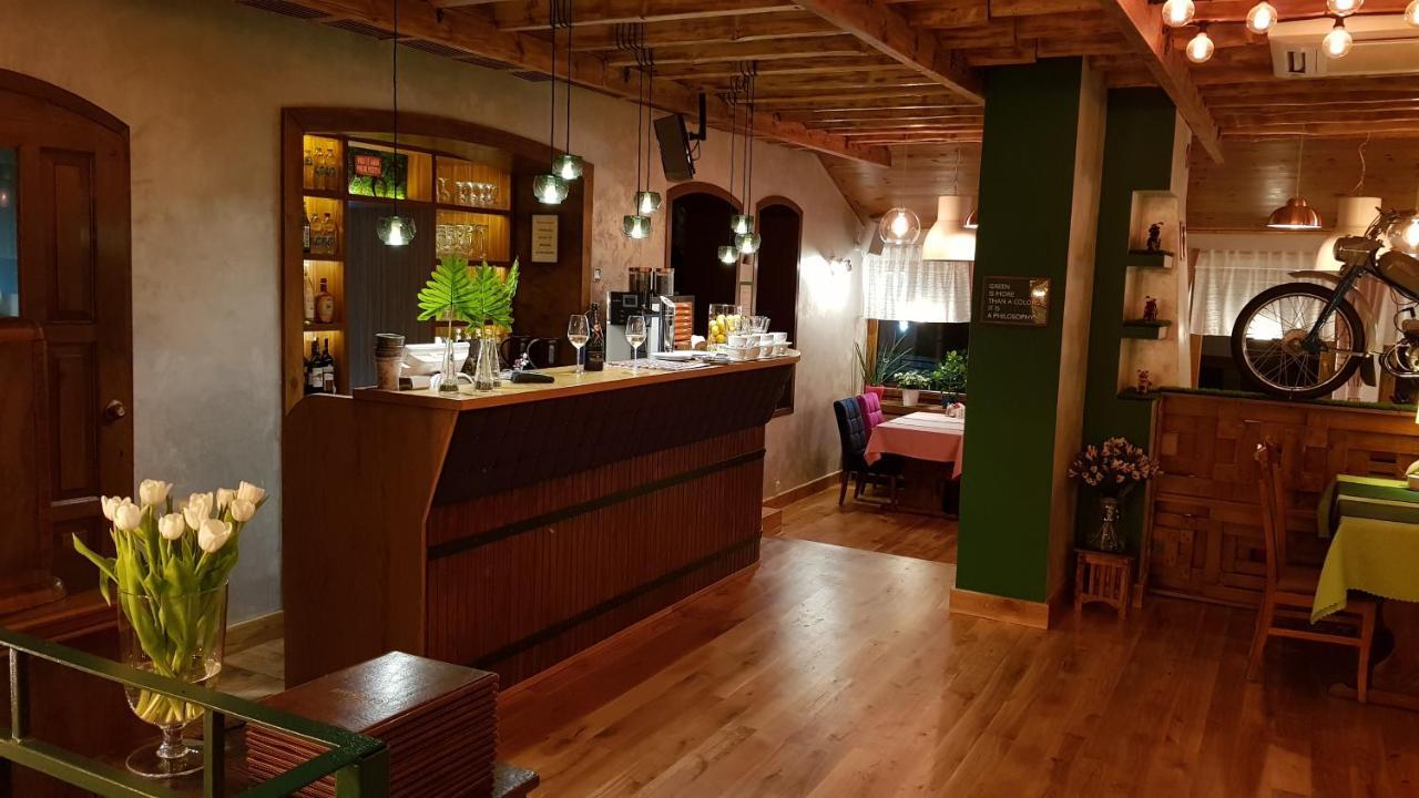 Zajazd Gniewko Mala Karczma Extérieur photo