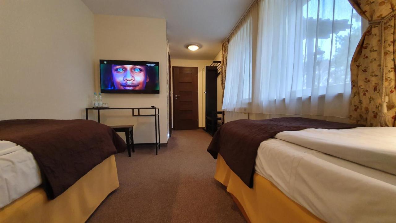 Zajazd Gniewko Mala Karczma Extérieur photo